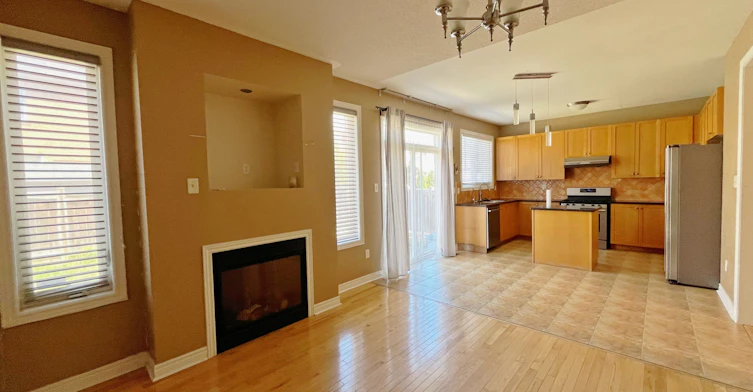 28 Barnstone Drive, Markham, ON, L6E 2B3 - 7