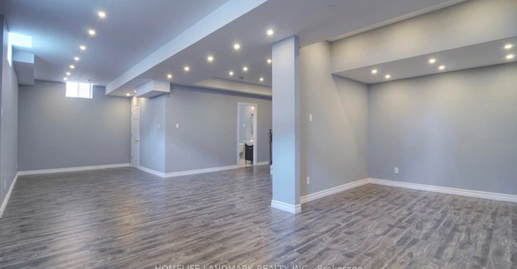 8 Farmhouse Crescent, Richmond Hill, ON, L4E 0K1 - 14