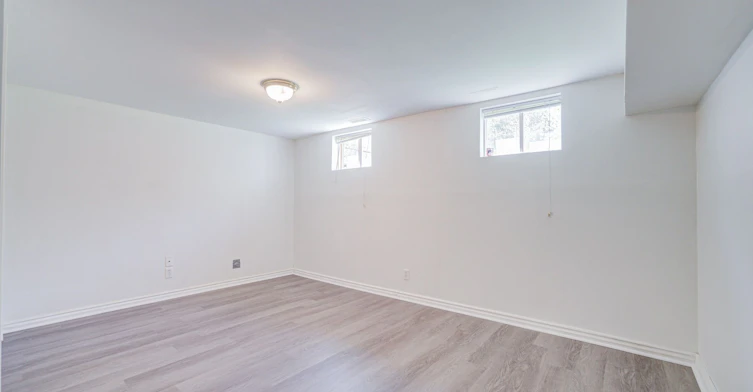 49 Sunset Beach Road, Richmond Hill, ON, L4E 3G7 - 49
