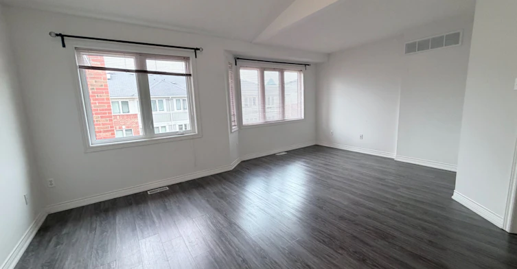 54-18 Clark Avenue W, Vaughan, ON, L4J 8H1 - 10