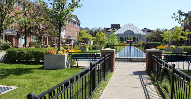 54-18 Clark Avenue W, Vaughan, ON, L4J 8H1 - 25