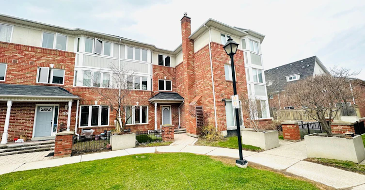 54-18 Clark Avenue W, Vaughan, ON, L4J 8H1 - 2