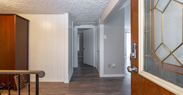 651 16th Avenue, Richmond Hill, ON, L4C 7A8 - 2