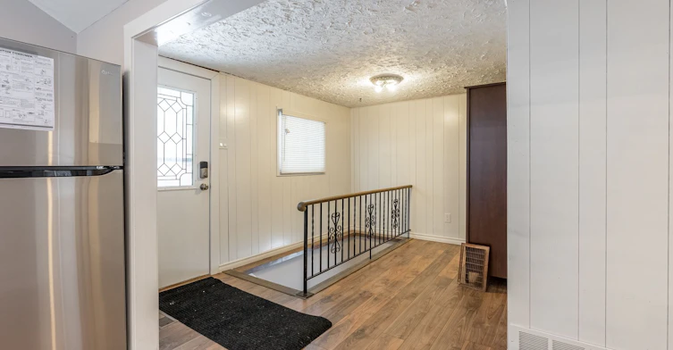 651 16th Avenue, Richmond Hill, ON, L4C 7A8 - 3