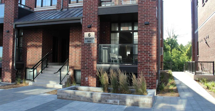 252-6 Whitaker Way, Whitchurch-Stouffville, ON, L4A 4T4