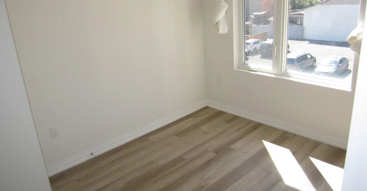 111-8010 Kipling Avenue, Vaughan, ON, L4L 0M5 - 10