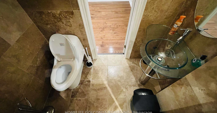Lower-110A Bond Crescent, Richmond Hill, ON, L4E 3L1 - 12