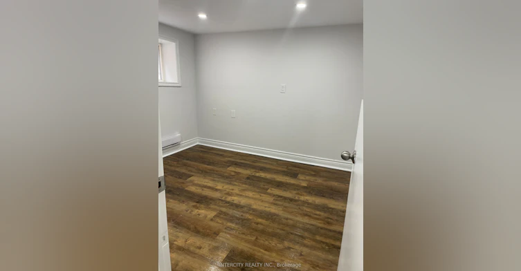 Lower-183 Collings Avenue, Bradford West Gwillimbury, ON, L3Z 1W2 - 4