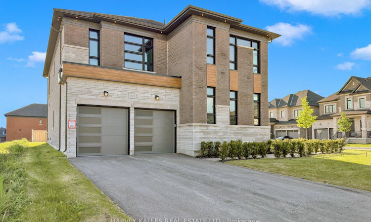 107 Winthrop Crescent