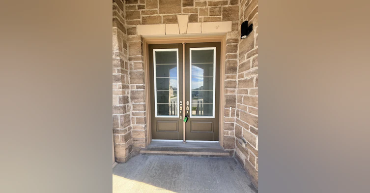 237 Danny Wheeler Boulevard, Georgina, ON, L4P 0J8 - 2