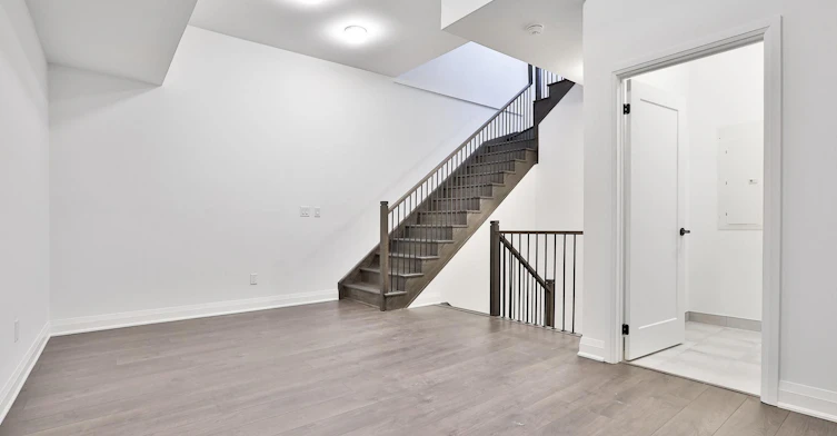 204 Atkinson Avenue, Vaughan, ON, L4J 0M1 - 17