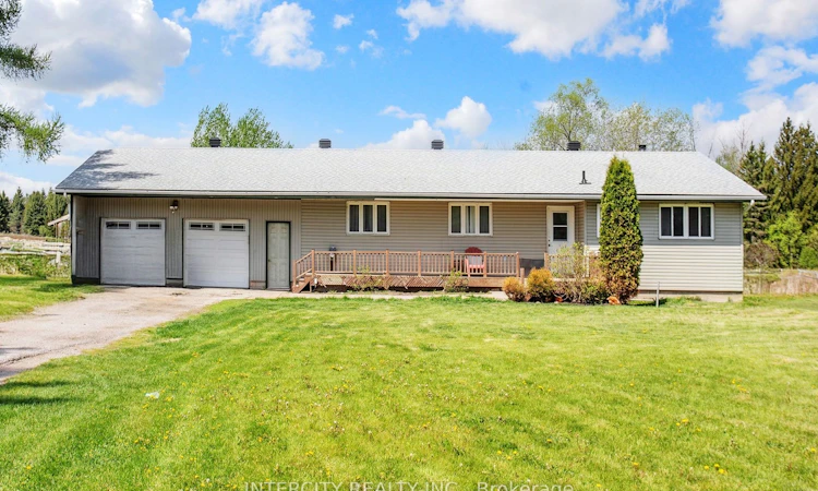 2076 15th Side Road
