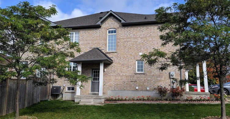 Bsmt-858 Sisler Avenue, Newmarket, ON, L3X 2V1