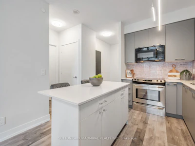 813-9471 Yonge Street - 4