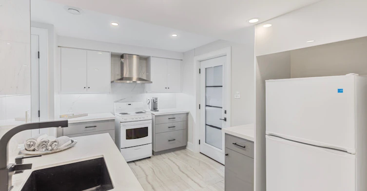 Lower-12 Tower Court, Bradford West Gwillimbury, ON, L3Z 2V2