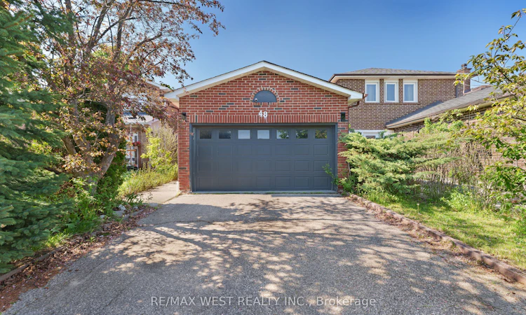 48 Gray Crescent