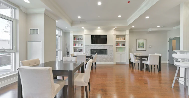 604-68 Main Street N, Markham, ON, L3P 0N5 - 23