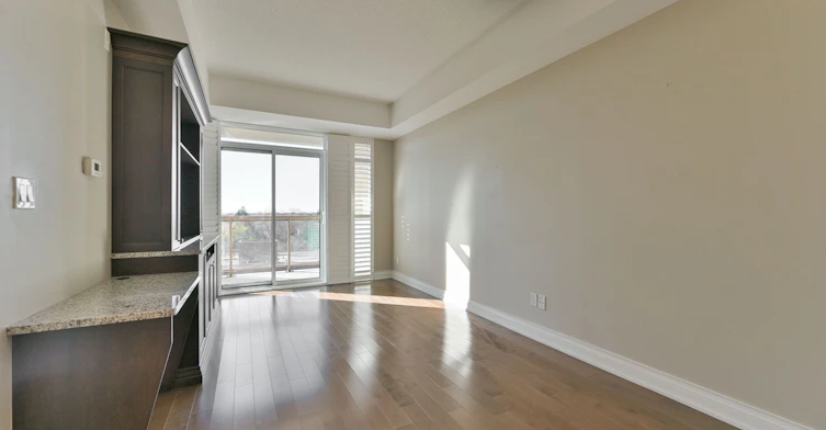 604-68 Main Street N, Markham, ON, L3P 0N5 - 10