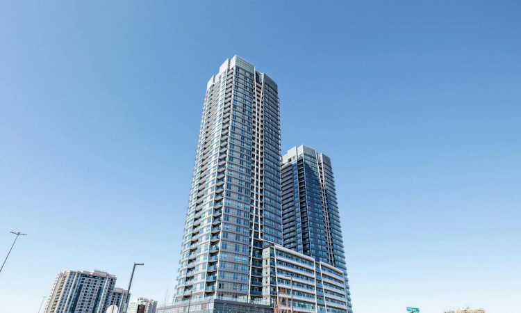 1510-30 Upper Mall Way