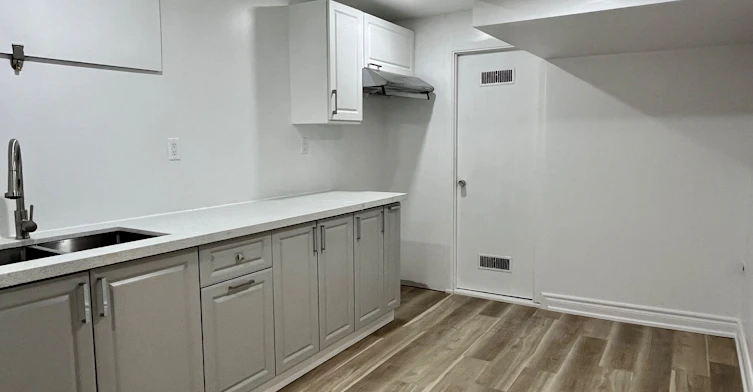 Lower-74 Lincoln Green Drive, Markham, ON, L3P 1R8 - 2