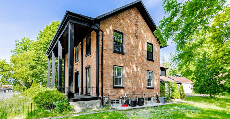 3-457 D'arcy Street, Newmarket, ON, L3Y 1M9 - 3