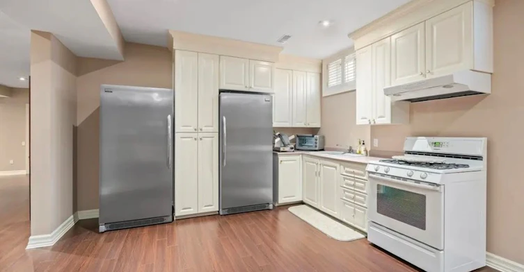 50 Direzze Court, Richmond Hill, ON, L4C 0C6 - 2