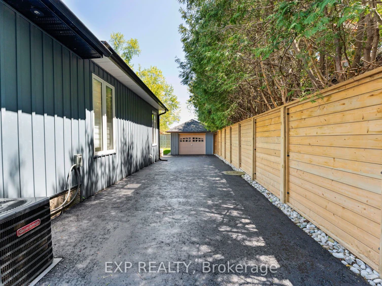 32 Farley Circle, Georgina, ON, L0E 1S0 - 35