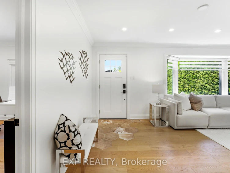 32 Farley Circle, Georgina, ON, L0E 1S0 - 7
