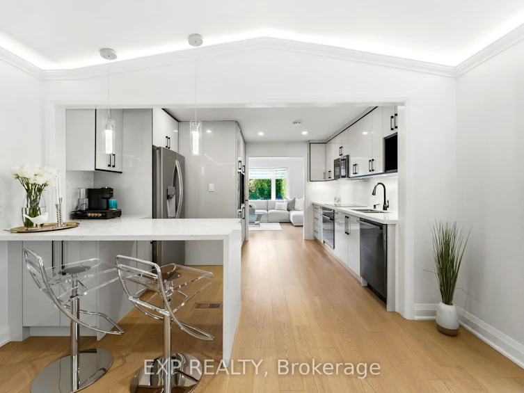 32 Farley Circle, Georgina, ON, L0E 1S0 - 13