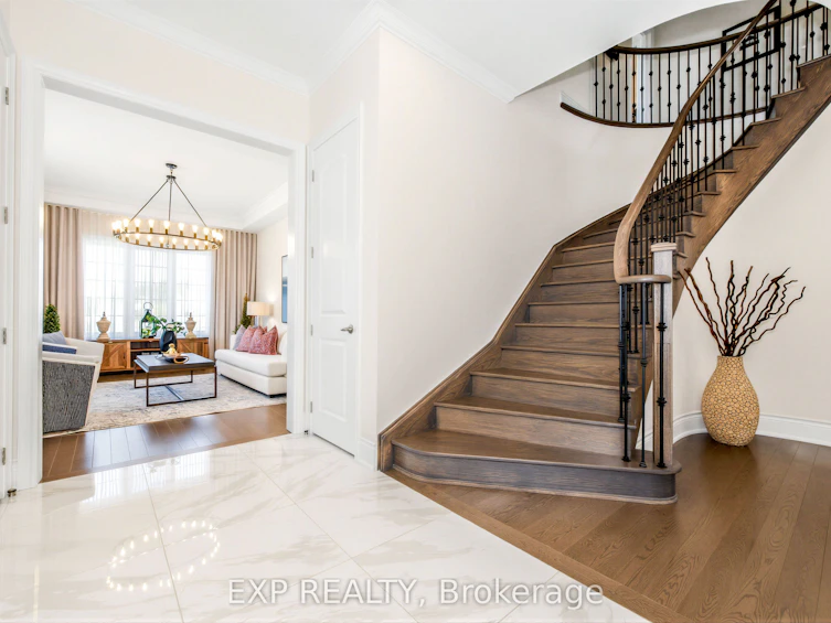 130 Drizzel Crescent, Richmond Hill, ON, L4E 1G8 - 4