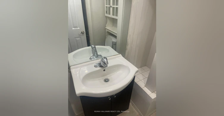 LOWER-61 Aurora Heights Drive, Aurora, ON, L4G 2W6 - 12