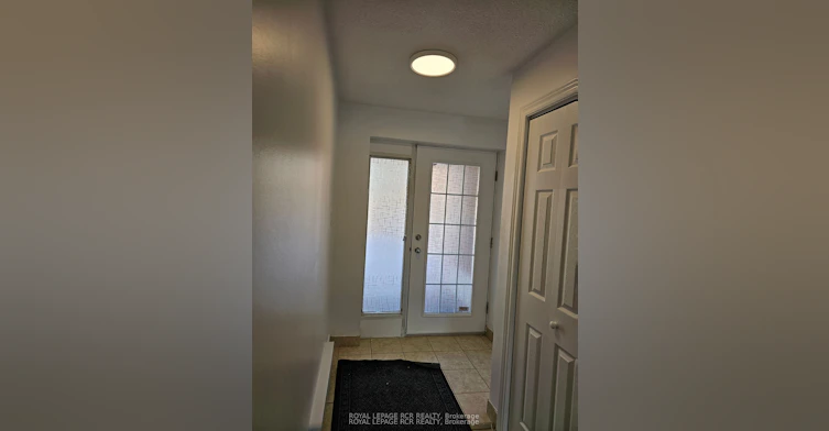 243-2 Orchard Heights Boulevard, Aurora, ON, L4G 3W3 - 4