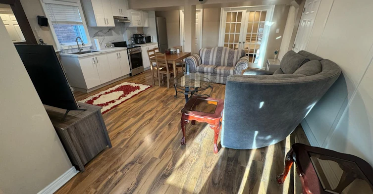 154 Hollandview Trail, Aurora, ON, L4G 7J2 - 6