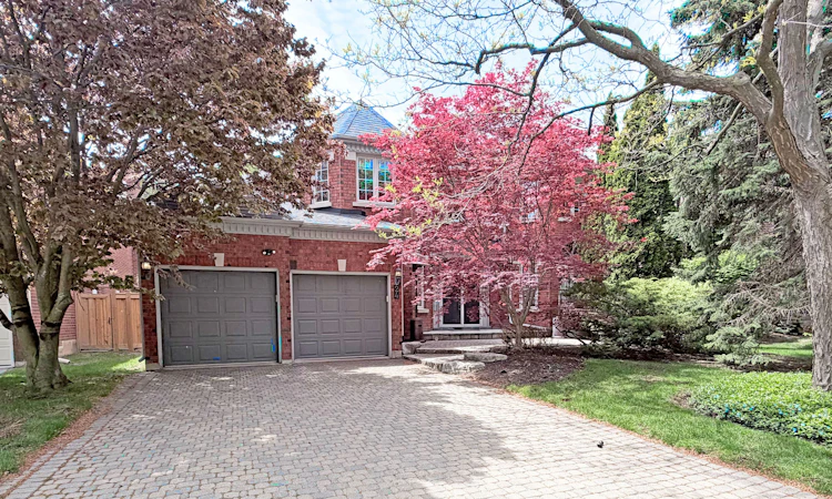 24 Highview Crescent