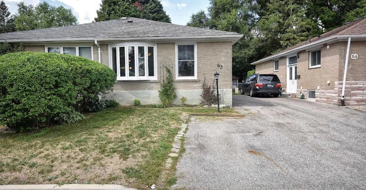Main-62 Tecumseh Drive, Aurora, ON, L4G 2X4