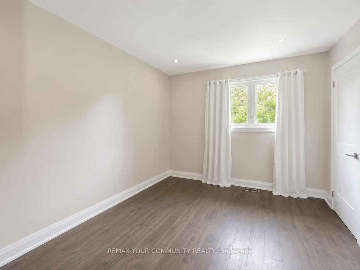 77 Beswick Drive, Newmarket, ON, L3Y 1E8 - 13