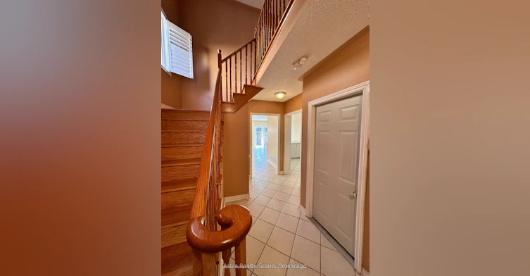 141 Foxchase Avenue, Vaughan, ON, L4L 9H3 - 5