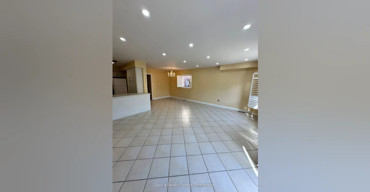 141 Foxchase Avenue, Vaughan, ON, L4L 9H3 - 11