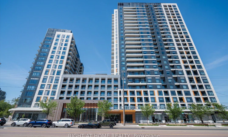 1424-7950 Bathurst Street