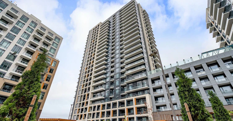 A921-7950 Bathurst Street, Vaughan, ON, L4J 0L4
