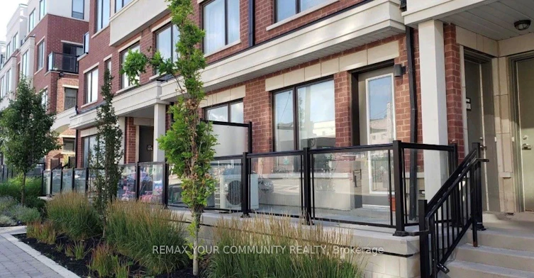 101-500 Alex Gardner Circle, Aurora, ON, L4G 3G5