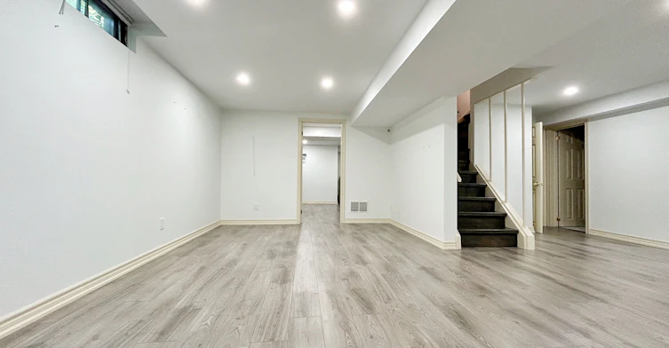 23 Haskell Crescent, Aurora, ON, L4G 5T4 - 28
