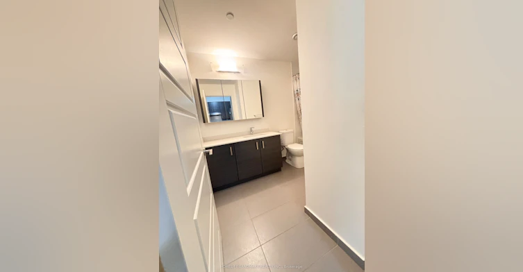 207-1 Uptown Drive, Markham, ON, L3R 5C1 - 37