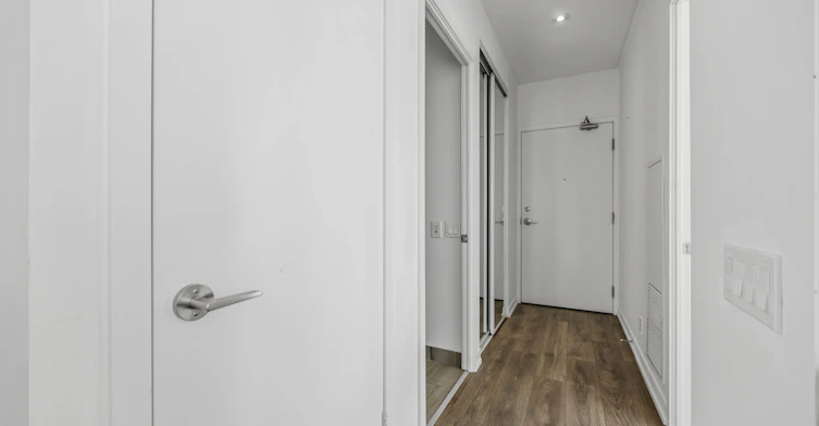 903-898 Portage Parkway, Vaughan, ON, L4K 0J6 - 4