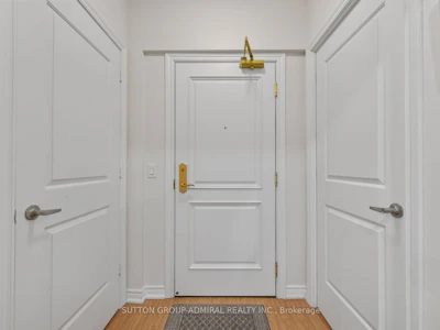 215-9255 Jane Street - 2