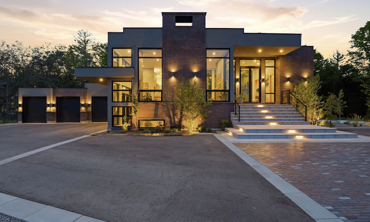 3404 Vivian Road