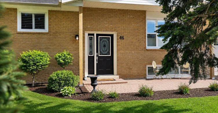 Lower Unit-46 Essa Road, New Tecumseth, ON, L9R 1N6 - 2
