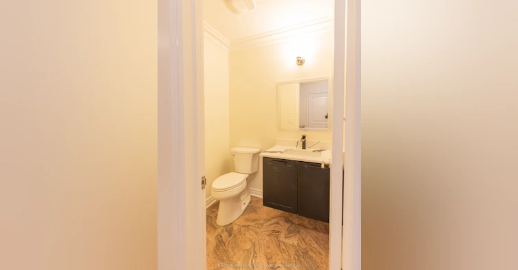 2 Farnham Drive, Richmond Hill, ON, L4B 4B4 - 12