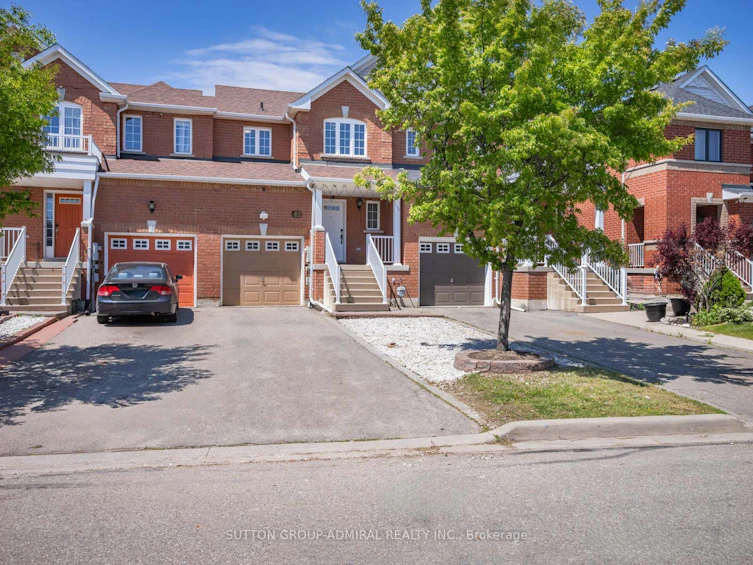 49 Lindenshire Avenue, Vaughan, ON, L6A 4A4