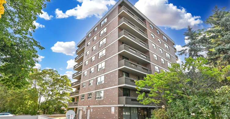 704-7451 Yonge Street E, Vaughan, ON, L3T 2B4 - 2